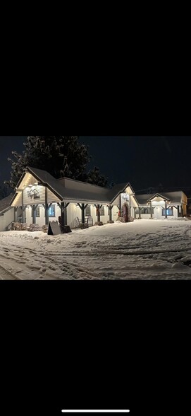 3293 Main St, Mammoth Lakes, CA en alquiler - Foto del edificio - Imagen 1 de 12