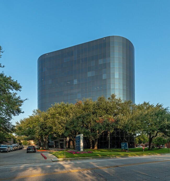 Más detalles de 1800 Bering Dr, Houston, TX - Oficina en venta