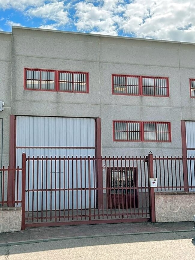 Más detalles de Nave en alquiler