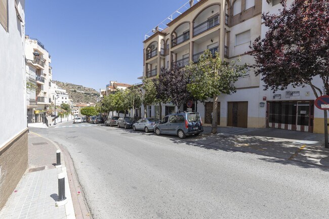Más detalles de Calle Veintiocho de Febrero, 37, Motril - Local en venta