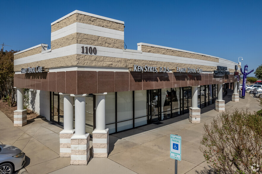 1100 Bridgewood Dr, Fort Worth, TX en alquiler - Foto del edificio - Imagen 1 de 10