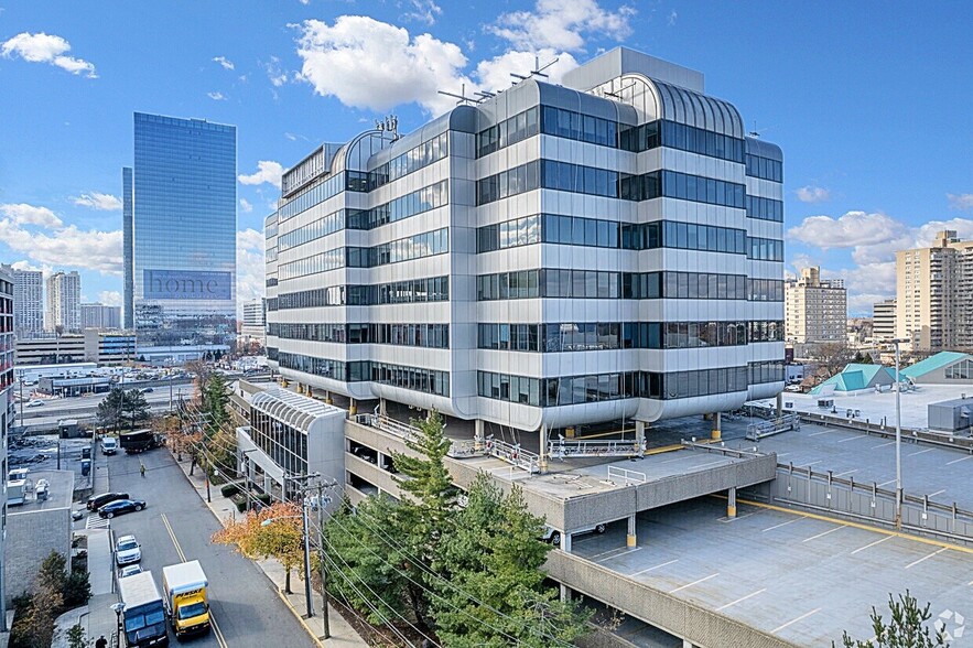 1 Bridge Plz N, Fort Lee, NJ en alquiler - Foto del edificio - Imagen 2 de 13