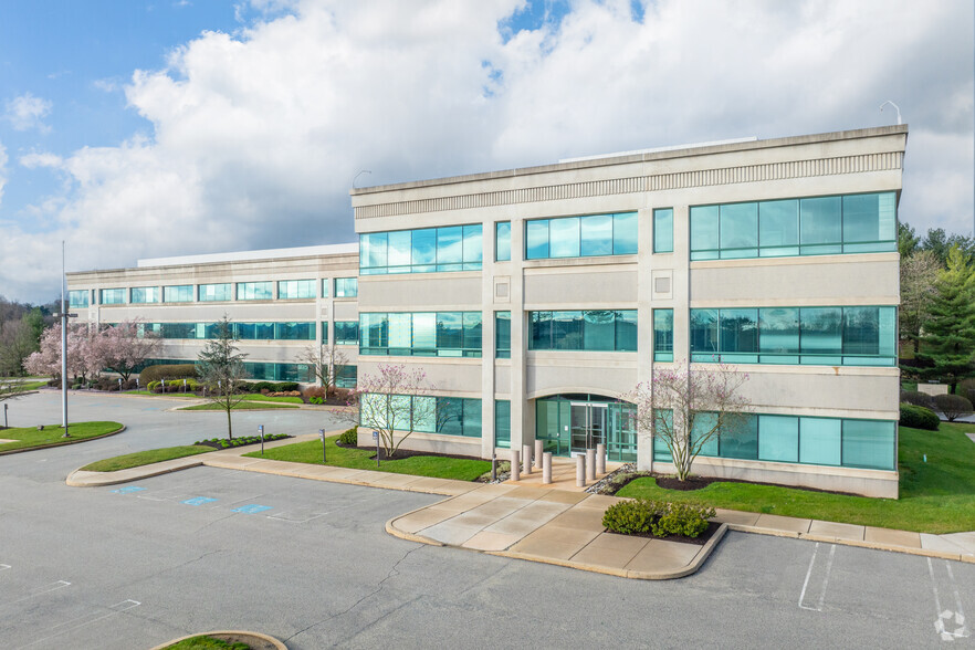 2100 Renaissance Blvd, King Of Prussia, PA en alquiler - Foto del edificio - Imagen 3 de 22