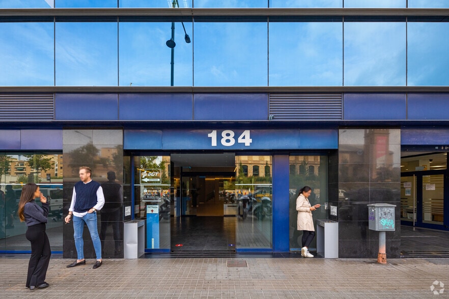 Gran Vía de les Corts Catalanes, 170-184, Barcelona, Barcelona en alquiler - Foto del edificio - Imagen 2 de 5