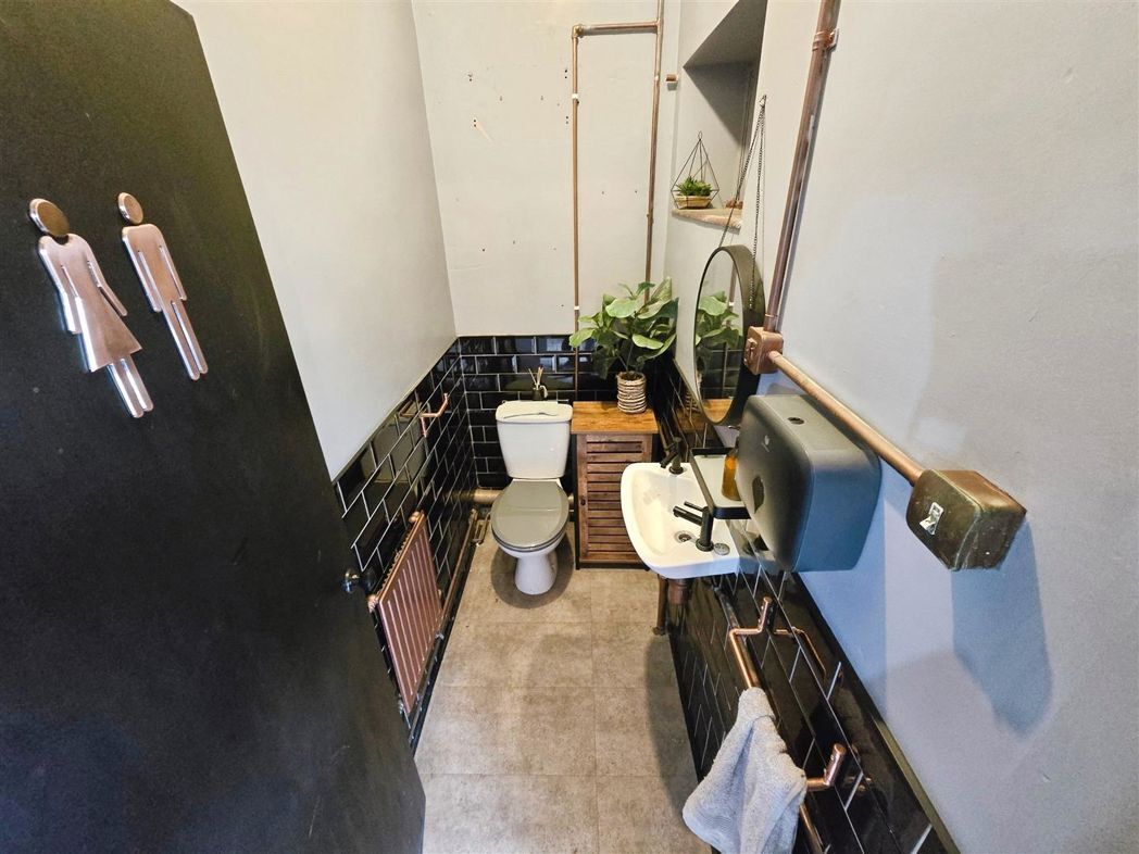 167-175 Grangeway, Rushden, NTH NN10 9JE - Unidad 169 - - Foto del interior - Image 1 of 2