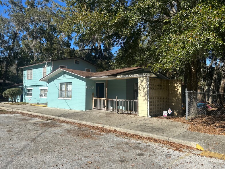 1300 NW 6th St, Gainesville, FL en venta - Foto del edificio - Imagen 2 de 16