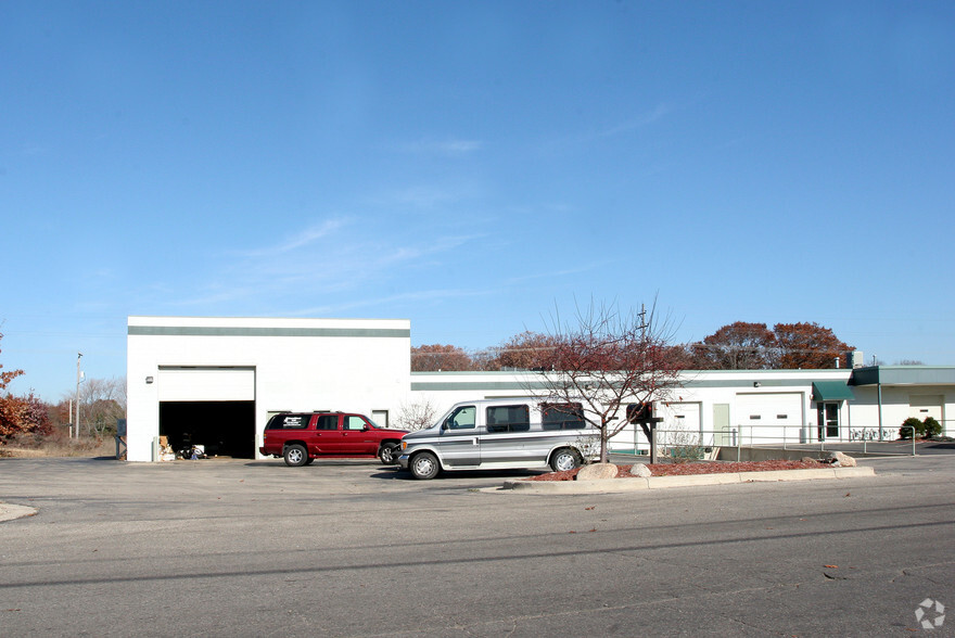 215 Charles St, Holland, MI en alquiler - Foto del edificio - Imagen 3 de 4