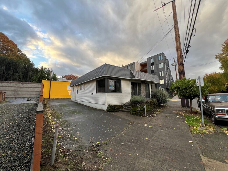 4305-4307 SE Milwaukie Ave, Portland, OR en alquiler - Foto del edificio - Imagen 1 de 7