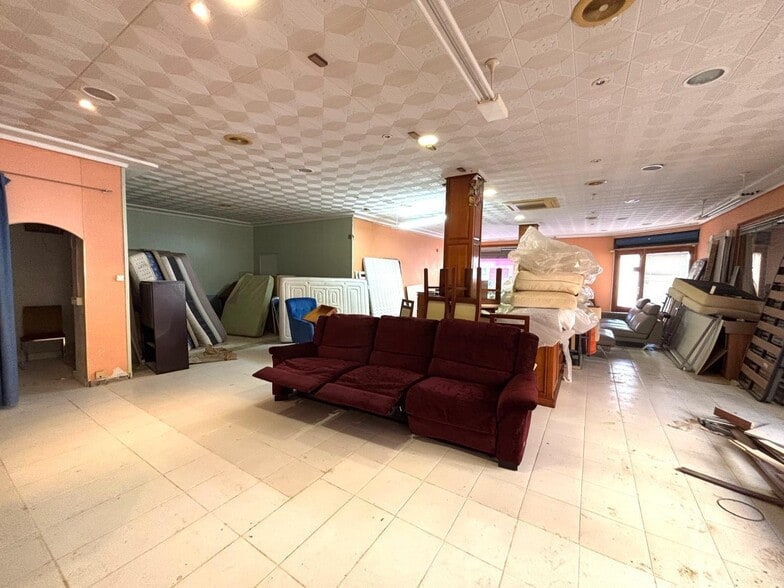 Local en Novelda, Alicante en venta - Foto del interior - Imagen 1 de 3