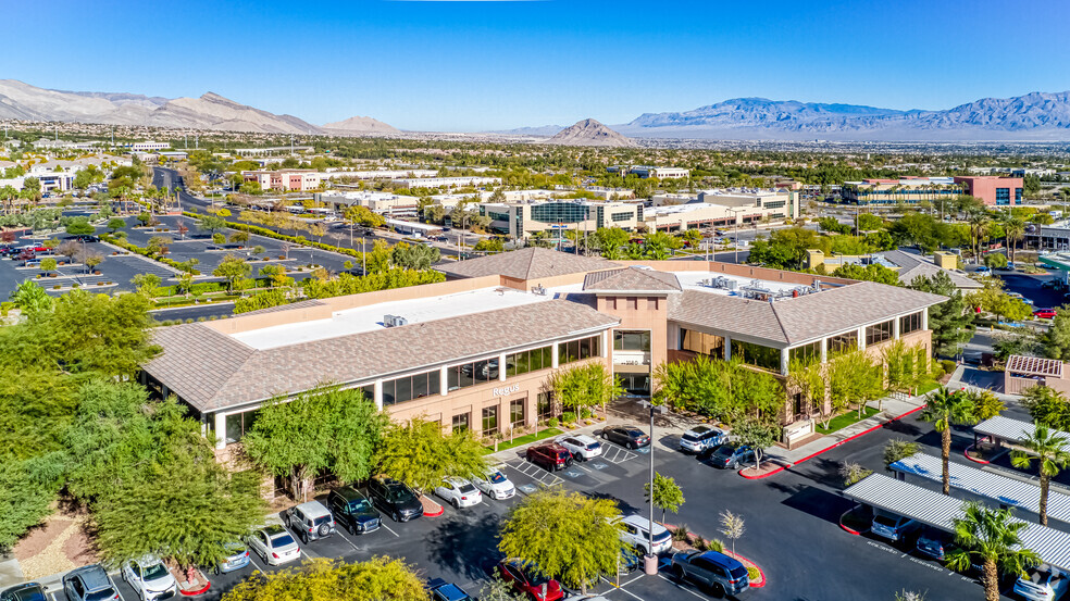 1180 N Town Center Dr, Las Vegas, NV en alquiler - Foto del edificio - Imagen 1 de 3