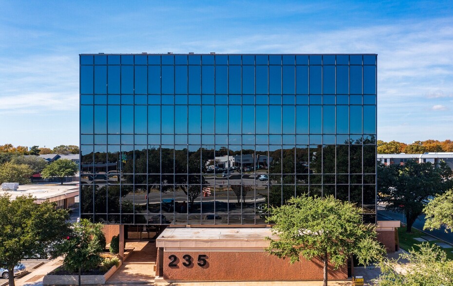 235 NE Loop 820, Hurst, TX en alquiler - Foto del edificio - Imagen 1 de 14