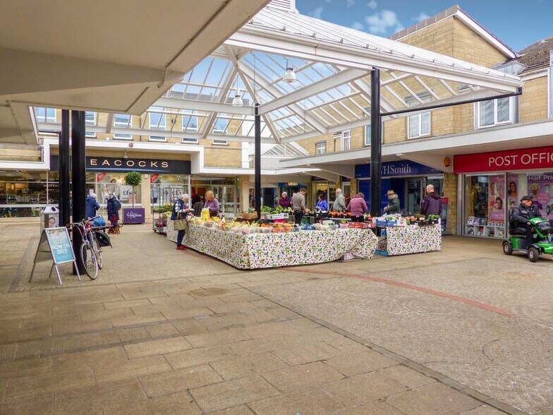 North Row, Warminster en alquiler - Foto del edificio - Imagen 3 de 19