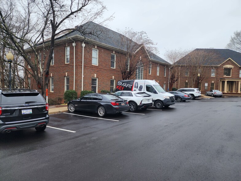 109C Laurens Rd, Greenville, SC en alquiler - Foto del edificio - Imagen 3 de 16