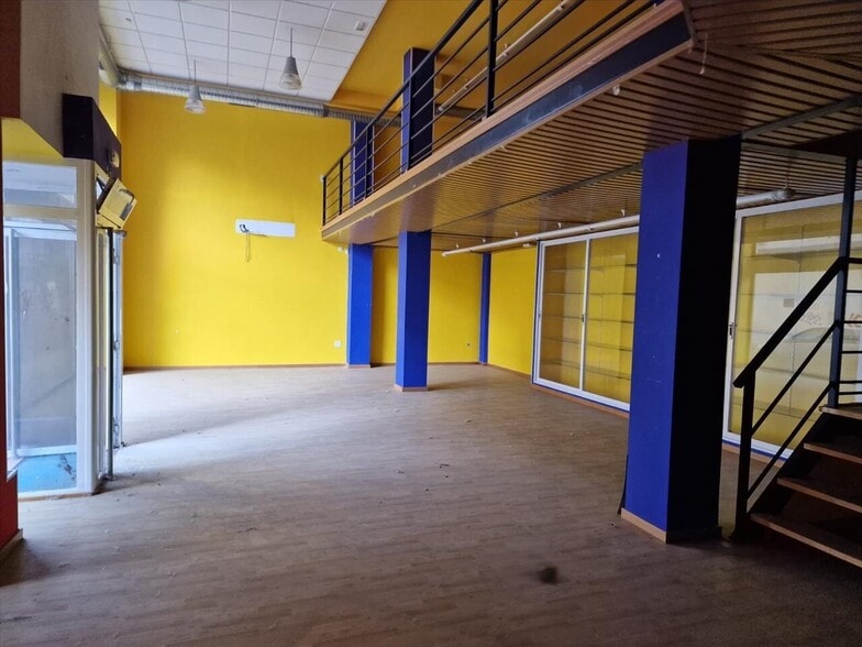 Calle San Juan Apóstol, Ponferrada, León en venta - Foto del edificio - Imagen 3 de 17