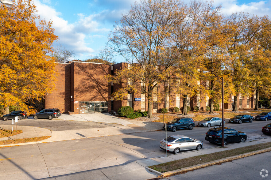 1900 E Northern Pky, Baltimore, MD en alquiler - Foto del edificio - Imagen 1 de 19