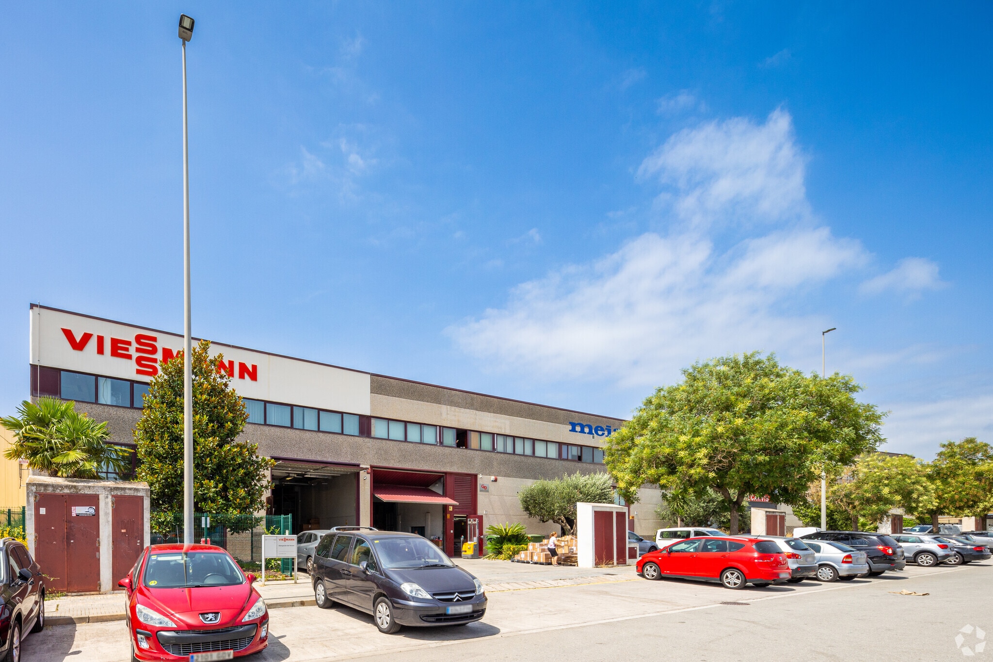 Nave en Gavà, Barcelona en alquiler Foto principal- Imagen 1 de 2