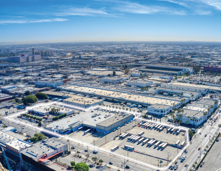 1614 E 7th St, Los Angeles, CA en alquiler - Foto del edificio - Imagen 1 de 8