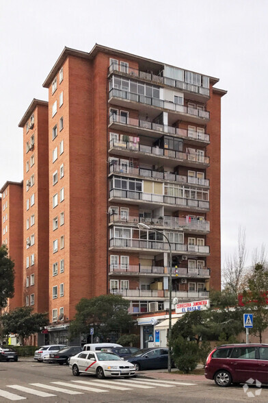 Calle De Humanes, 5, Madrid, Madrid en venta - Foto del edificio - Imagen 1 de 2