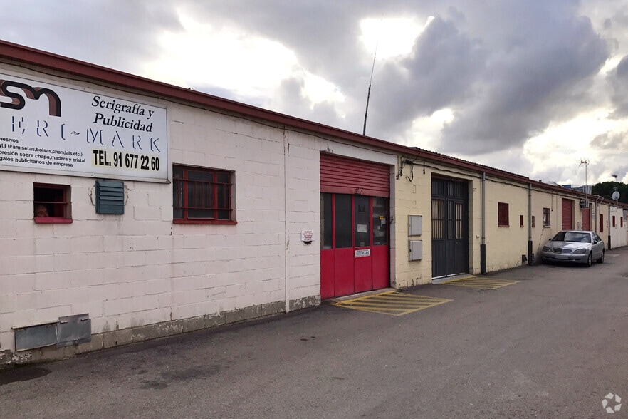 Calle Sierra de Albarracín, 3, San Fernando de Henares, Madrid en alquiler - Foto del edificio - Imagen 2 de 2