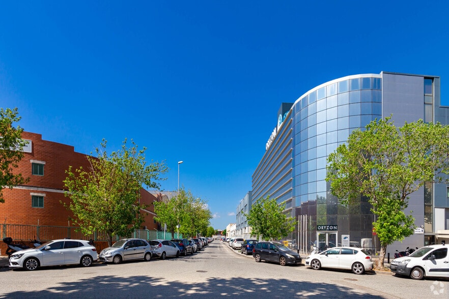 Carrer de Sant Ferran, 76, Cornellà de Llobregat, Barcelona en alquiler - Foto del edificio - Imagen 2 de 3