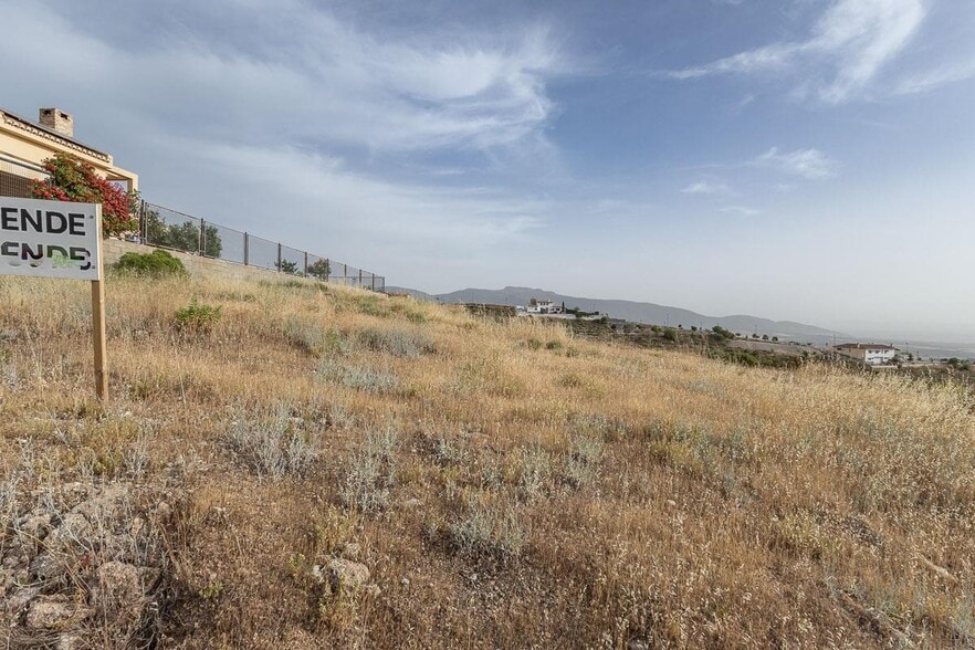 Calle Pinos Puente, 20, La Zubia, Granada en venta - Foto del edificio - Imagen 2 de 14