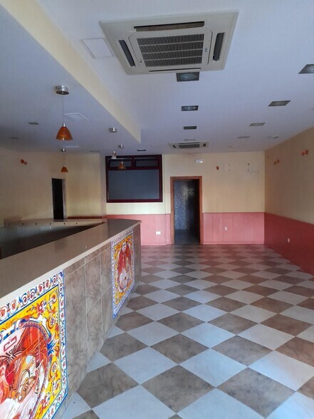 Local en Cáceres, Cáceres en alquiler - Foto del edificio - Imagen 3 de 11