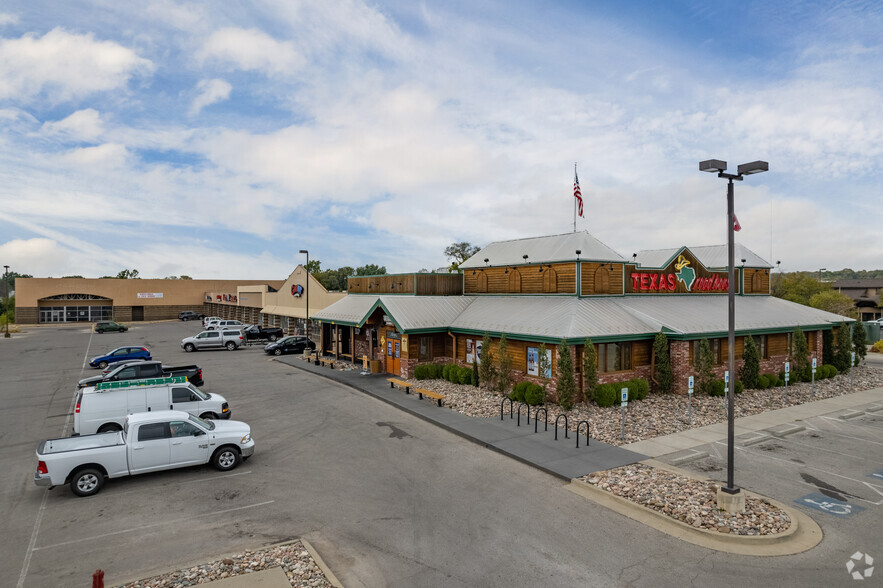 2329 S Iowa St, Lawrence, KS en alquiler - Foto del edificio - Imagen 3 de 6