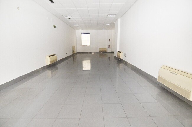 Más detalles de Gran Vía de, 64, Salamanca - Local en alquiler