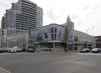 Más detalles de 750 Spadina Ave, Toronto, ON - Oficina en venta