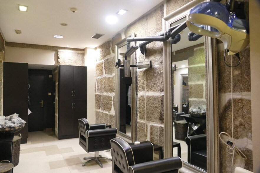 Local en Ourense, Orense en venta - Foto del edificio - Imagen 2 de 7