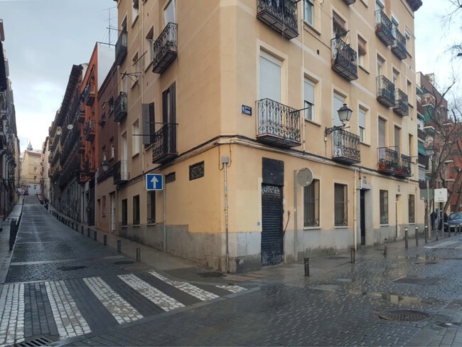 Más detalles de Calle Casino, 16, Madrid - Edificio residencial​ en venta