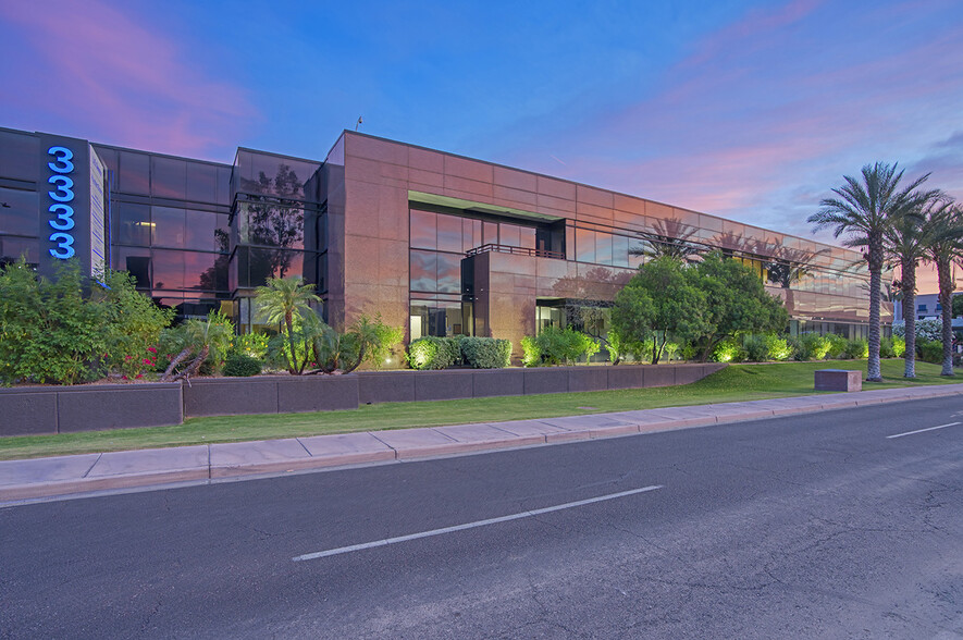 3333 E Camelback Rd, Phoenix, AZ en alquiler - Foto del edificio - Imagen 1 de 30