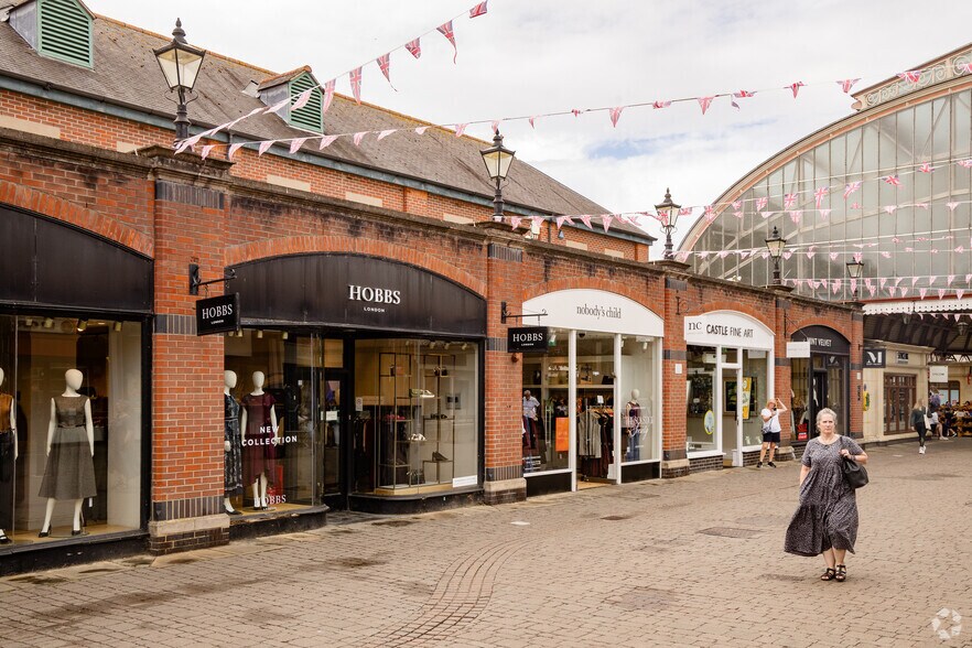 1-69 Jubilee Arch, Windsor en alquiler - Foto del edificio - Imagen 2 de 2