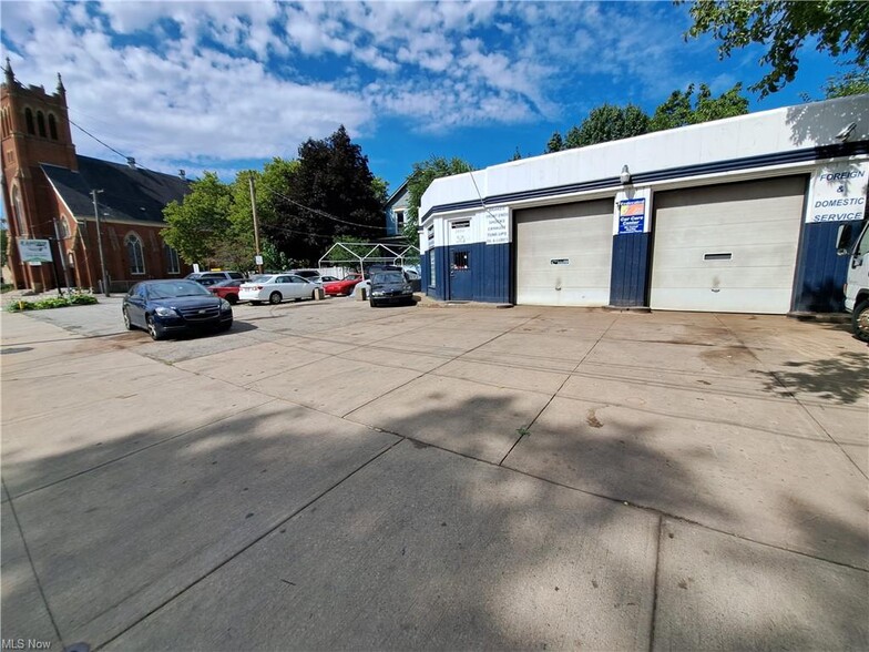 2884 Scranton Rd, Cleveland, OH en venta - Foto del edificio - Imagen 1 de 5