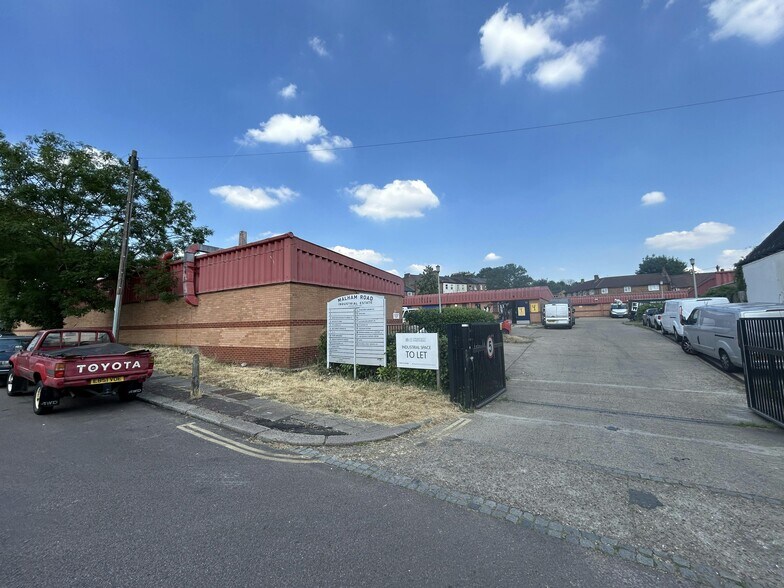 21 Malham Rd, London en alquiler - Foto del edificio - Imagen 2 de 12