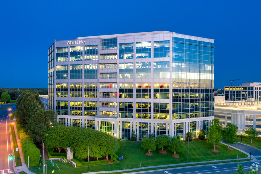 11215 N Community House Rd, Charlotte, NC en alquiler - Foto del edificio - Imagen 1 de 7