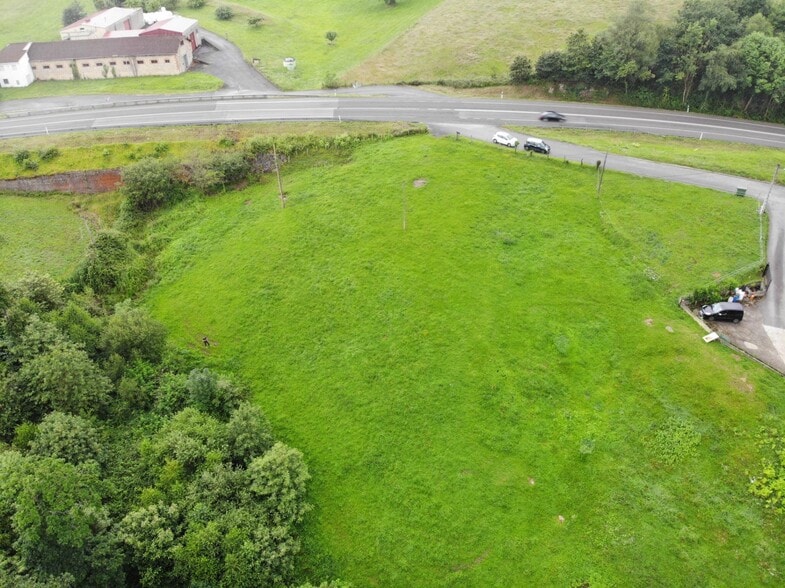 Robleu, Nava, Asturias en venta - Vista aérea - Imagen 2 de 13