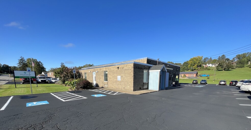 1645 Rostraver Rd, Belle Vernon, PA en venta - Foto del edificio - Imagen 1 de 13