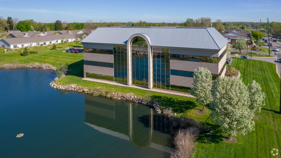 2630 Union Lake Rd, Commerce Township, MI en alquiler - Foto del edificio - Imagen 3 de 5