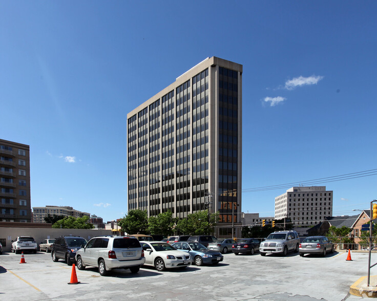 7910 Woodmont Ave, Bethesda, MD en alquiler - Foto del edificio - Imagen 2 de 7