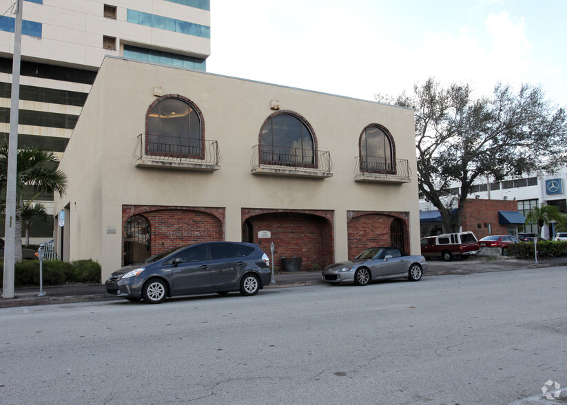 262-264 Almeria Ave, Coral Gables, FL en alquiler - Foto del edificio - Imagen 3 de 12