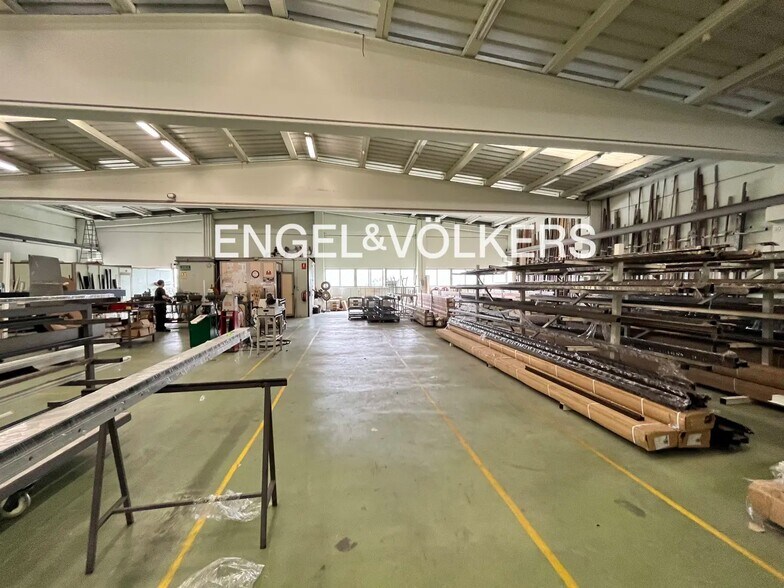 Nave en Montcada i Reixac, Barcelona en venta - Foto del interior - Imagen 2 de 8
