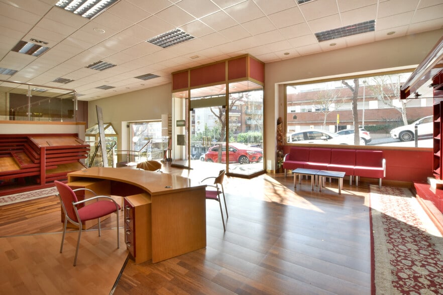 Local en Sant Feliu de Llobregat en venta - Foto del edificio - Imagen 2 de 33