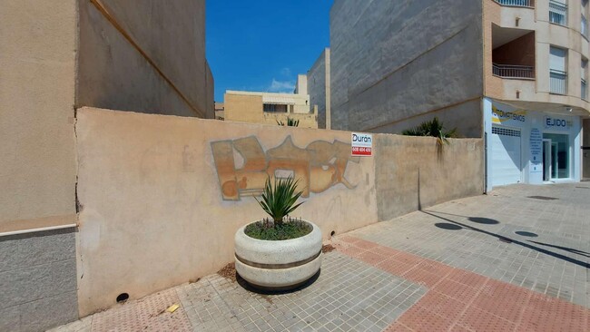 Más detalles de de Manolo Escobar, el Ejido Norte, 5, Almería - Terreno en venta