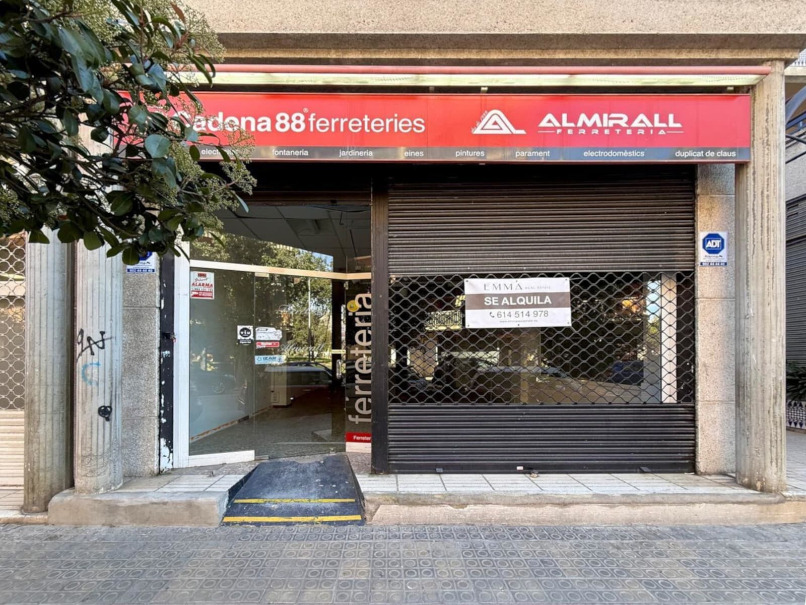 Local en Vilanova i la Geltrú, Barcelona en alquiler Foto principal- Imagen 1 de 6