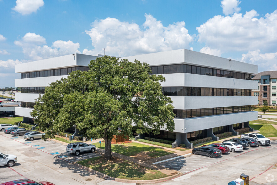 1001 W Euless Blvd, Euless, TX en alquiler - Foto del edificio - Imagen 1 de 12