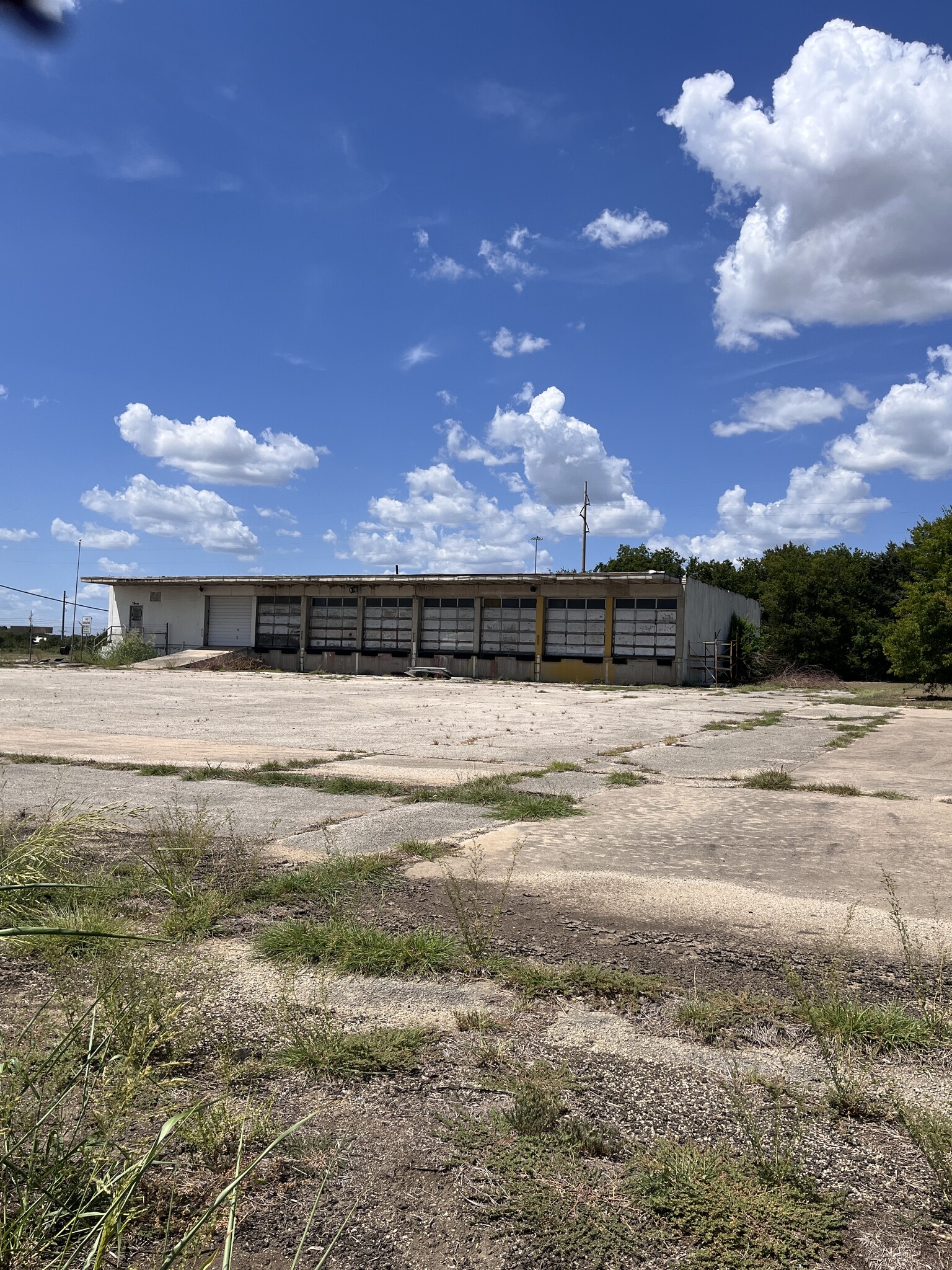 1306 I-35 Interstate Frontage 76240, Gainesville, TX en venta Foto del edificio- Imagen 1 de 15