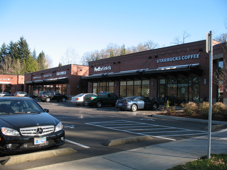 Centerpointe Dr, Lake Oswego, OR en alquiler - Foto del edificio - Imagen 1 de 4