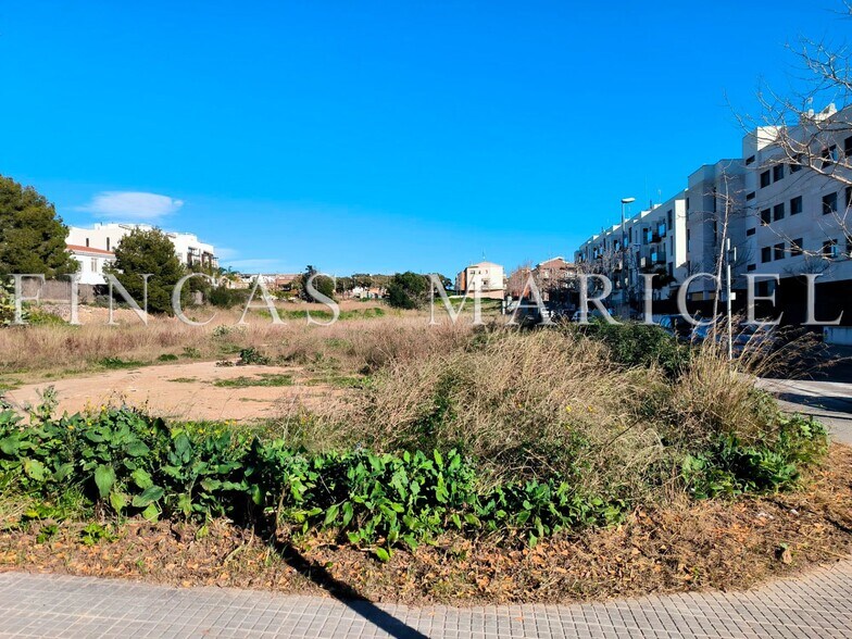 Terreno en Vilanova i la Geltrú, Barcelona en venta - Foto del edificio - Imagen 2 de 7