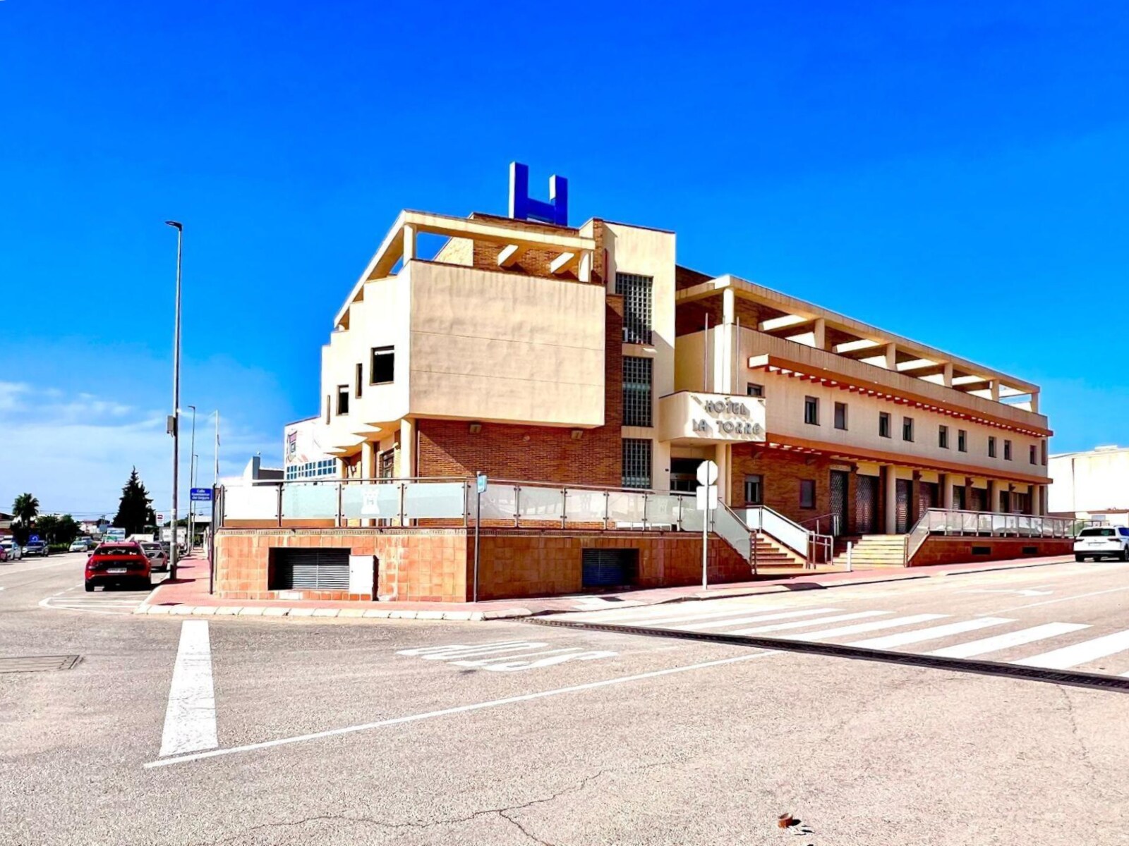 Hotel y hospedaje en Los Montesinos, Alicante en venta Foto principal- Imagen 1 de 31
